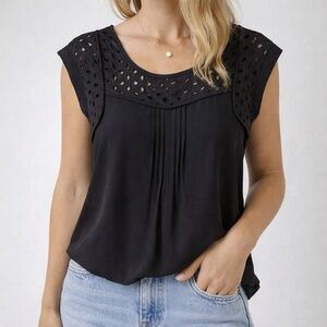 Daniel Rainn Black Eyelet Cap Sleeve Blouse – Size Medium